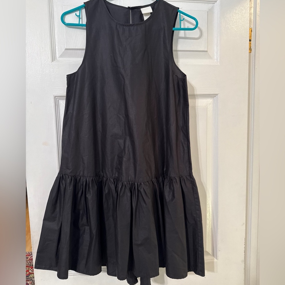 Black Sleeveless Dress